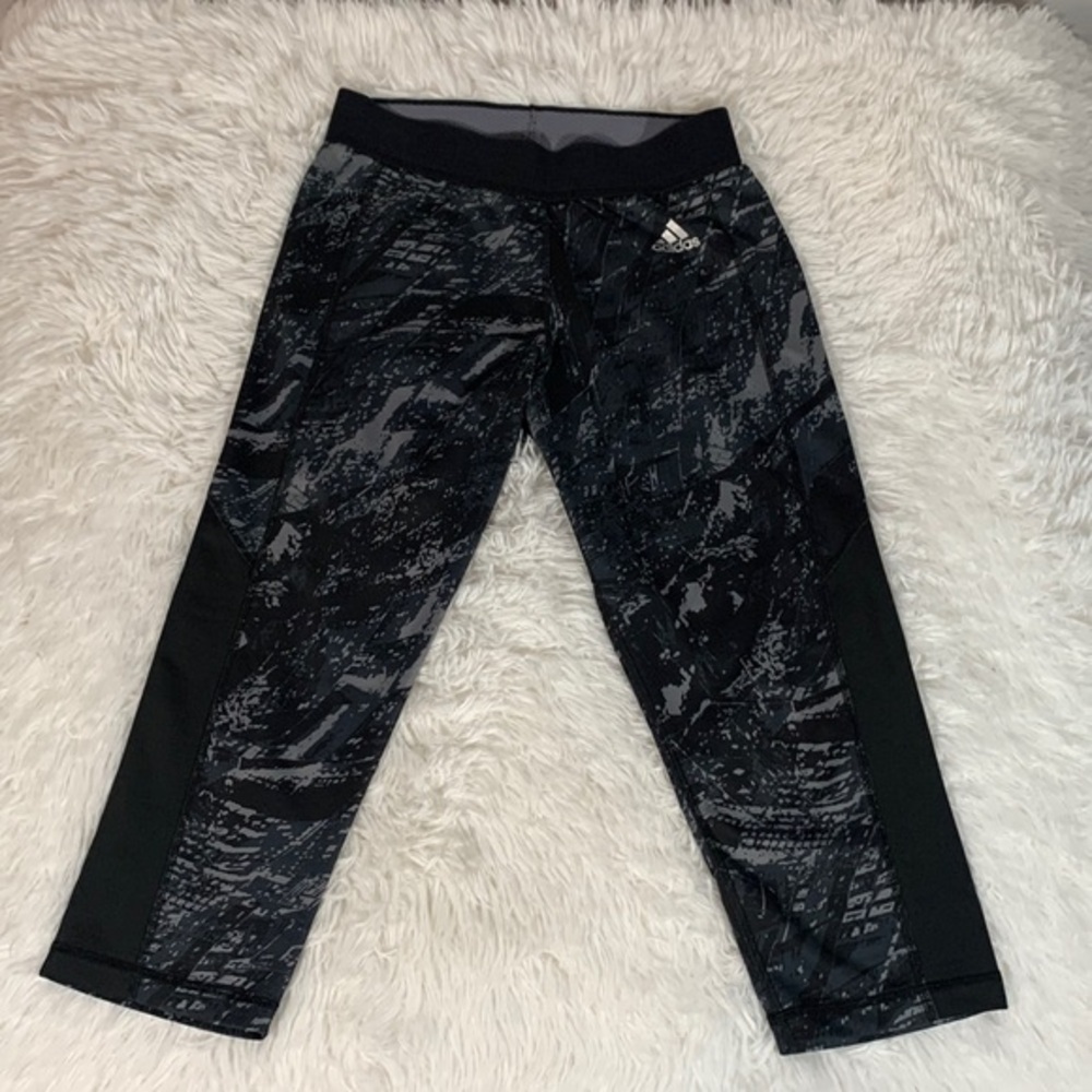 Adidas Techfit Black & Grey Medium Compression Cropped Leggings